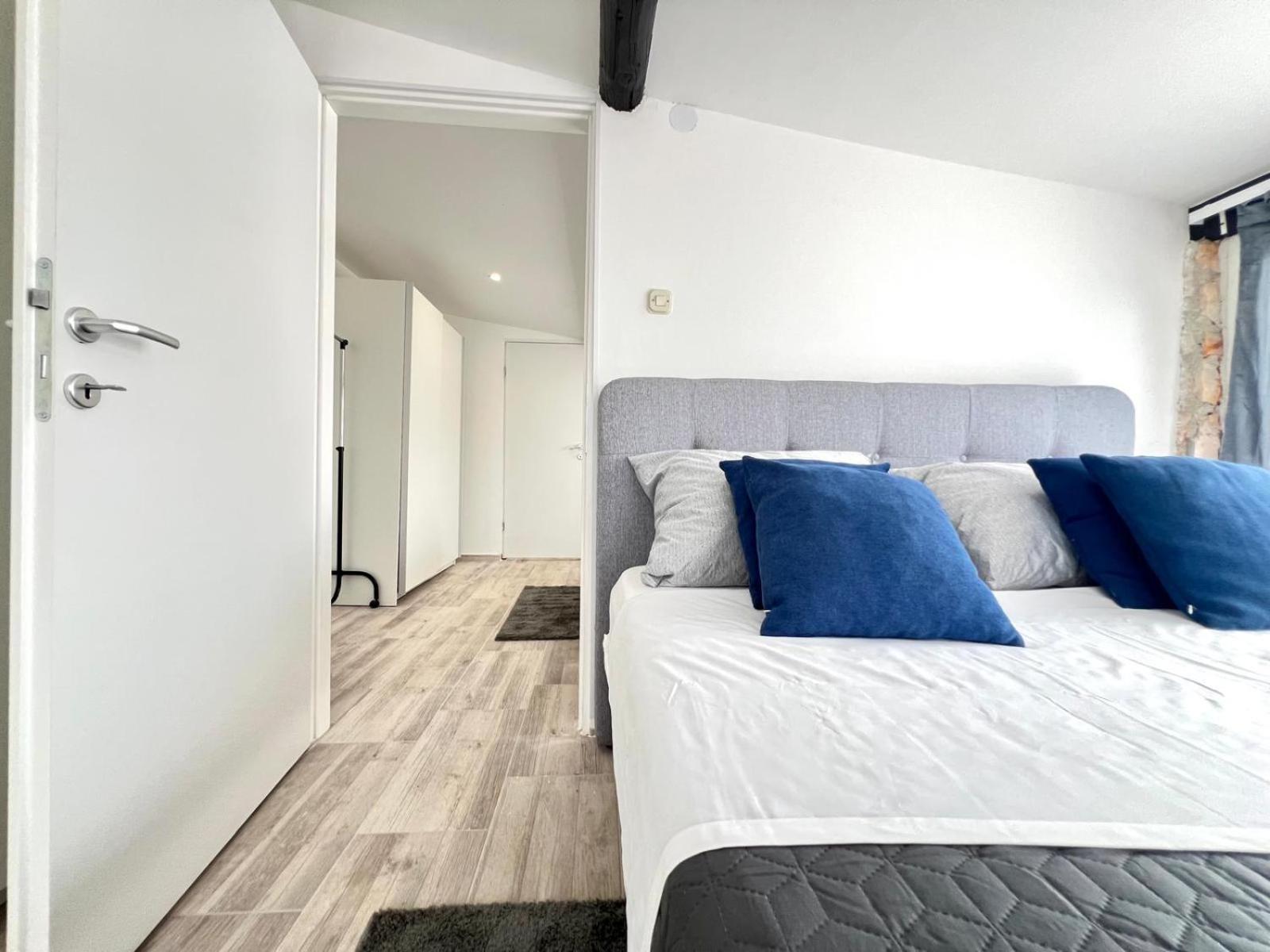 Ferienwohnung Azzurro Mare Pula Exterior foto