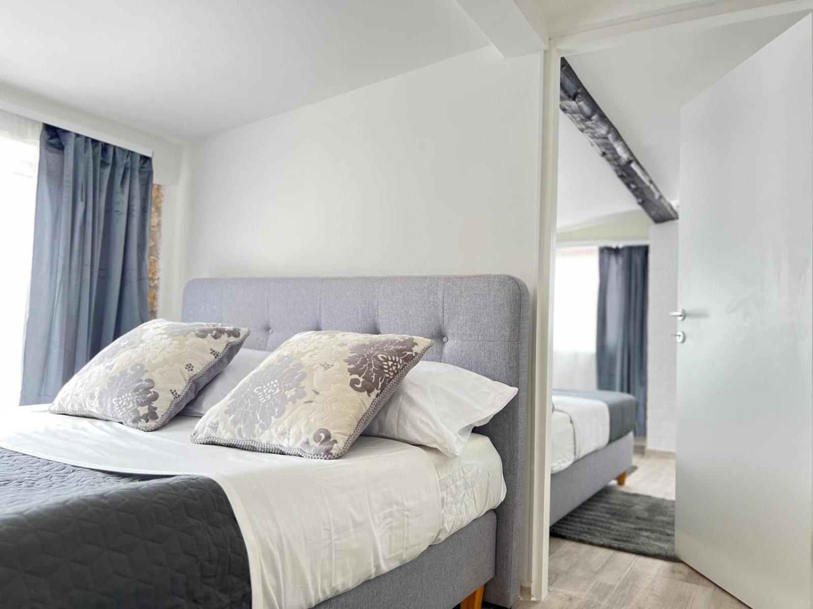 Ferienwohnung Azzurro Mare Pula Exterior foto