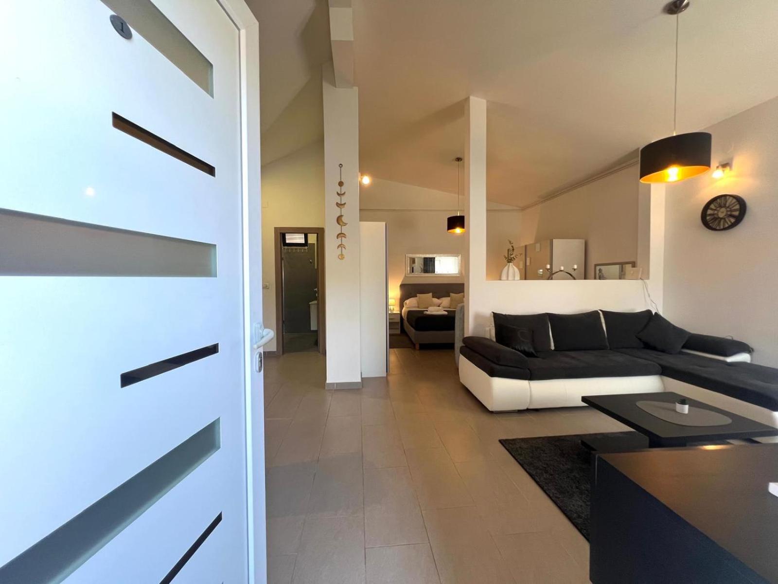 Ferienwohnung Azzurro Mare Pula Exterior foto
