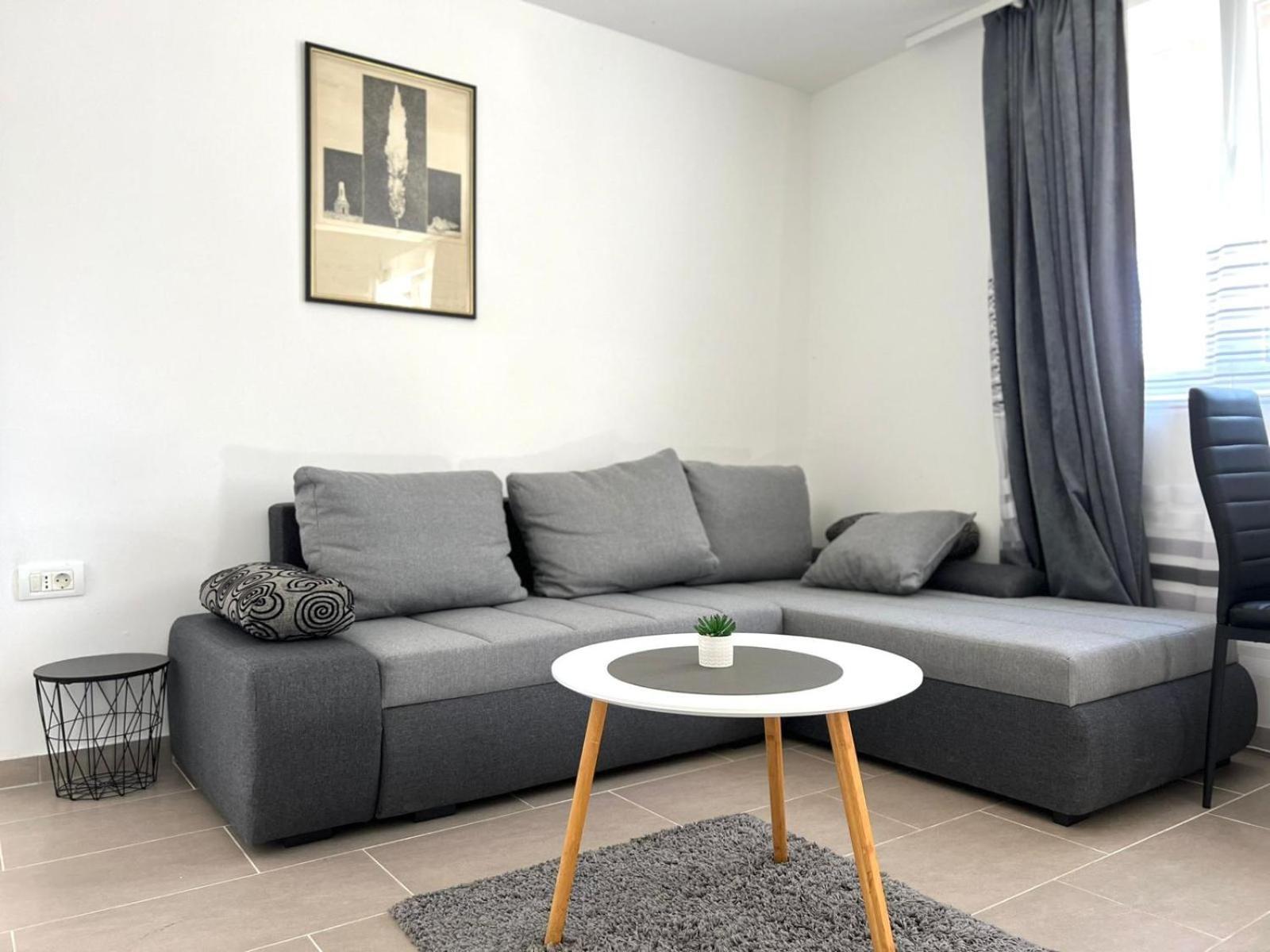 Ferienwohnung Azzurro Mare Pula Exterior foto
